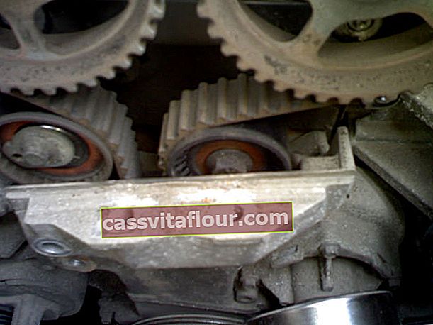 1.8 litrelik Zeteс motorda triger kayışının değiştirilmesi.  Ford Focus