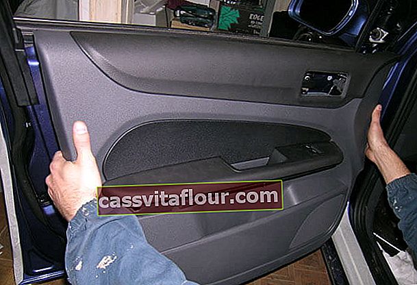монтаж на облицовка на врати Ford Focus 2