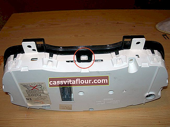 zasun staklena ploča s instrumentima Ford Focus 2
