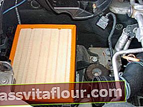 Vzduchový filtr VW Transporter 2.5 TDI